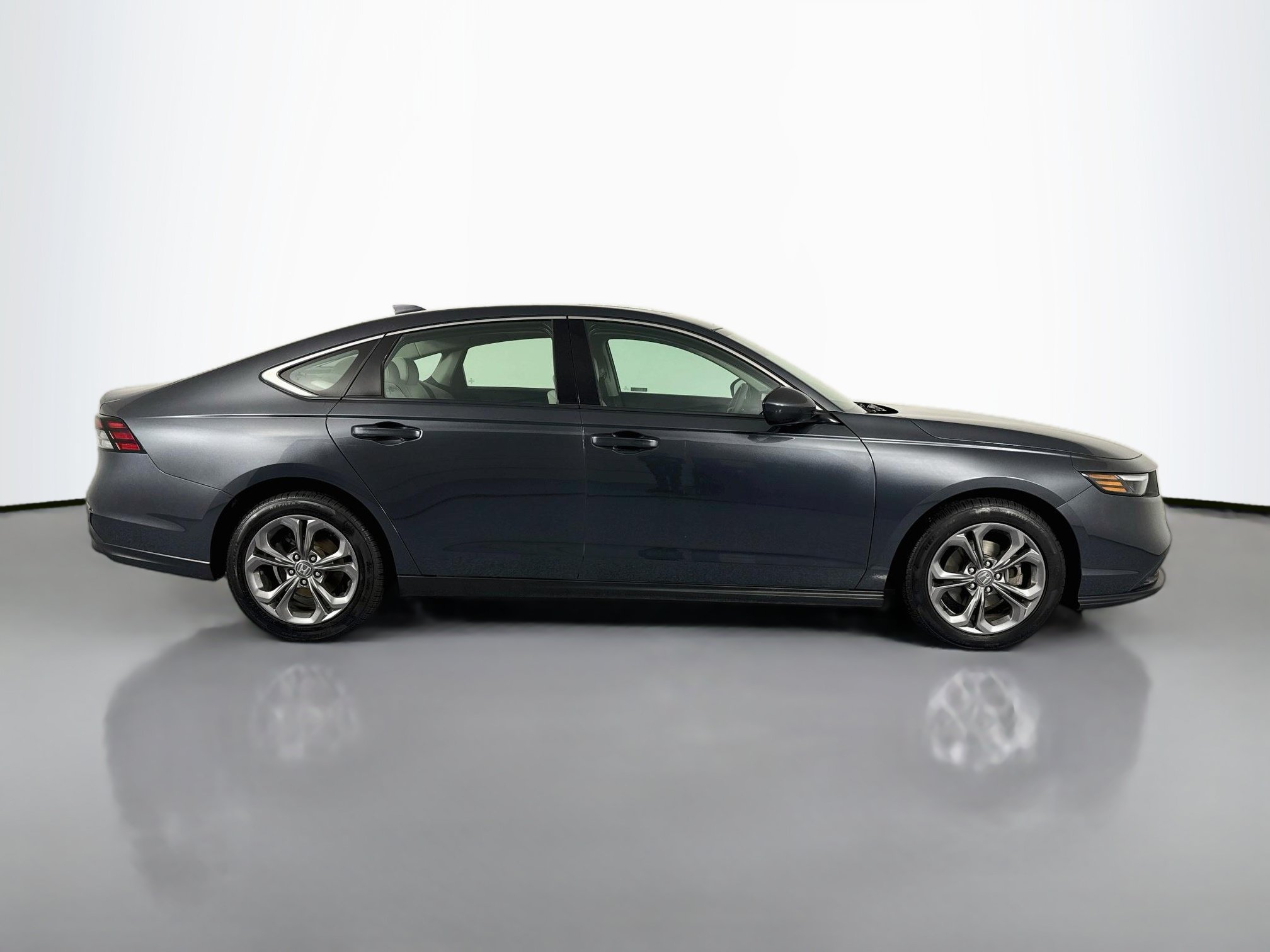Certified 2024 Honda Accord EX image 4