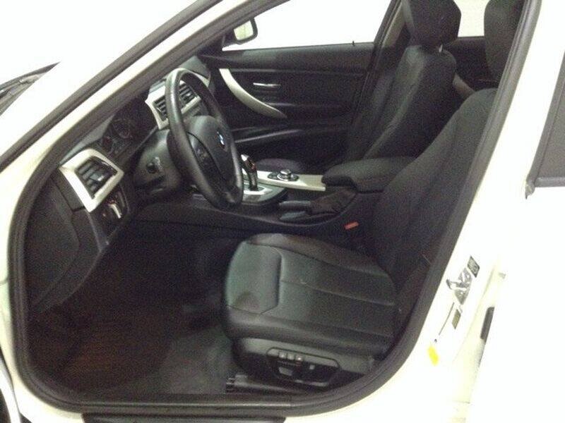 Used 2013 BMW 328i Sedan RWD image 5