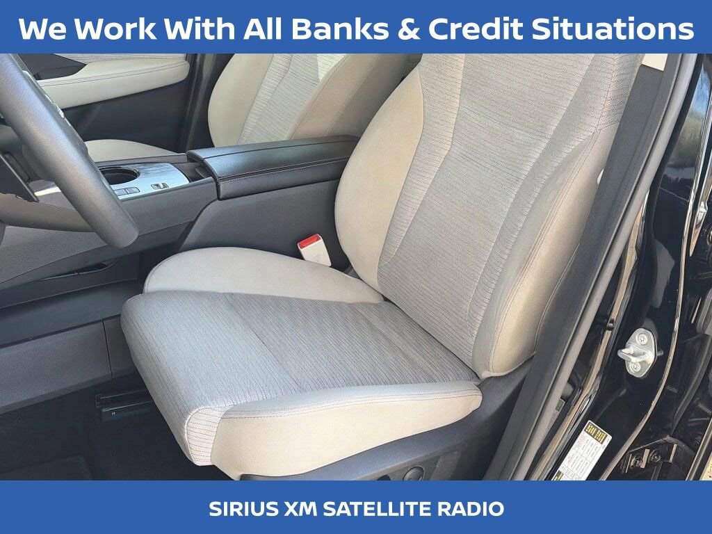 Certified 2023 Nissan Rogue SV image 24