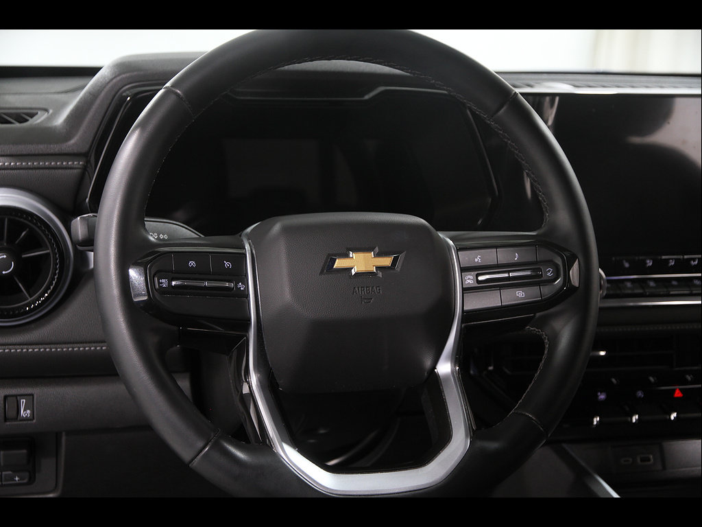 Certified 2024 Chevrolet Colorado LT w/ LT Convenience Package II AWD/4WD image 7