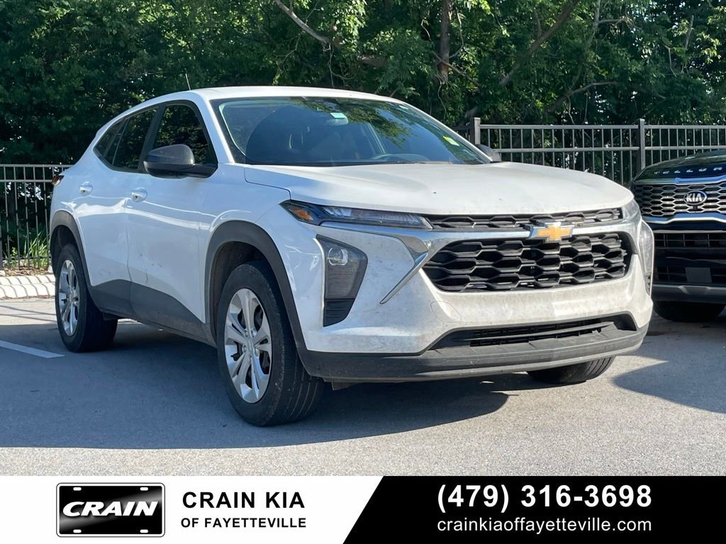 Used 2025 Chevrolet Trax LS