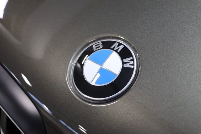 Used 2024 BMW X5 xDrive40i w/ M Sport Package AWD/4WD image 9