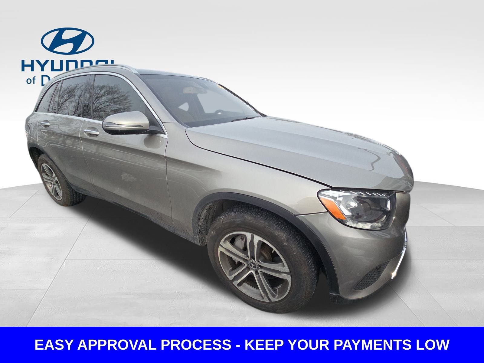 Used 2019 Mercedes-Benz GLC 300 4MATIC w/ Premium Package image 1