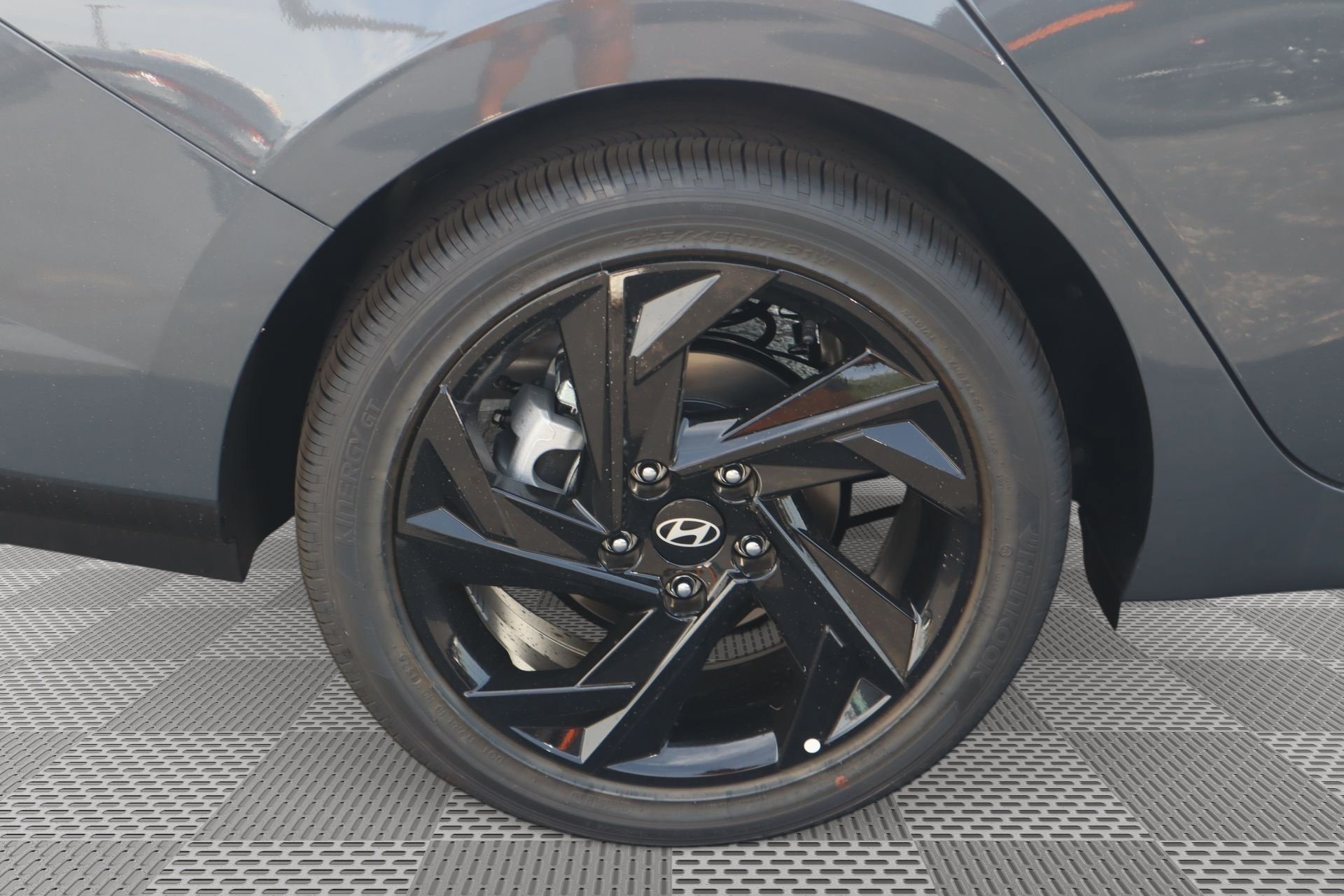 New 2026 Hyundai Elantra SEL Sport FWD image 4
