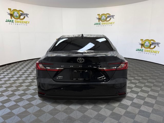 Used 2025 Toyota Camry LE AWD/4WD image 9