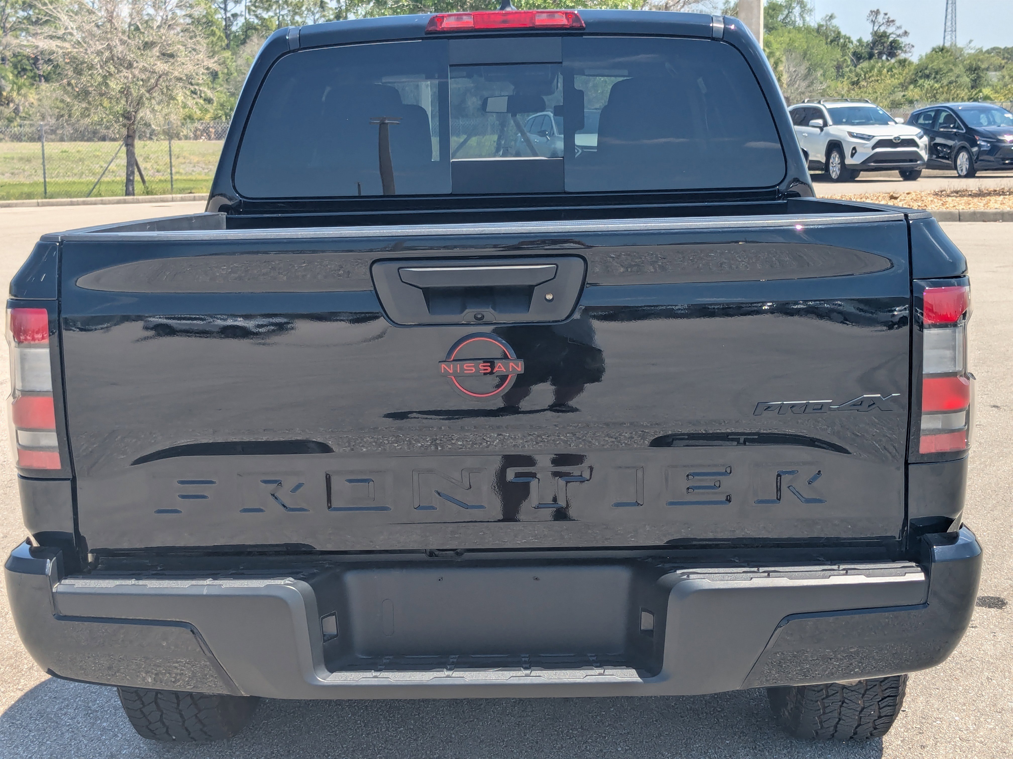 Used 2024 Nissan Frontier PRO-4X w/ Off-Road Protection Package image 6