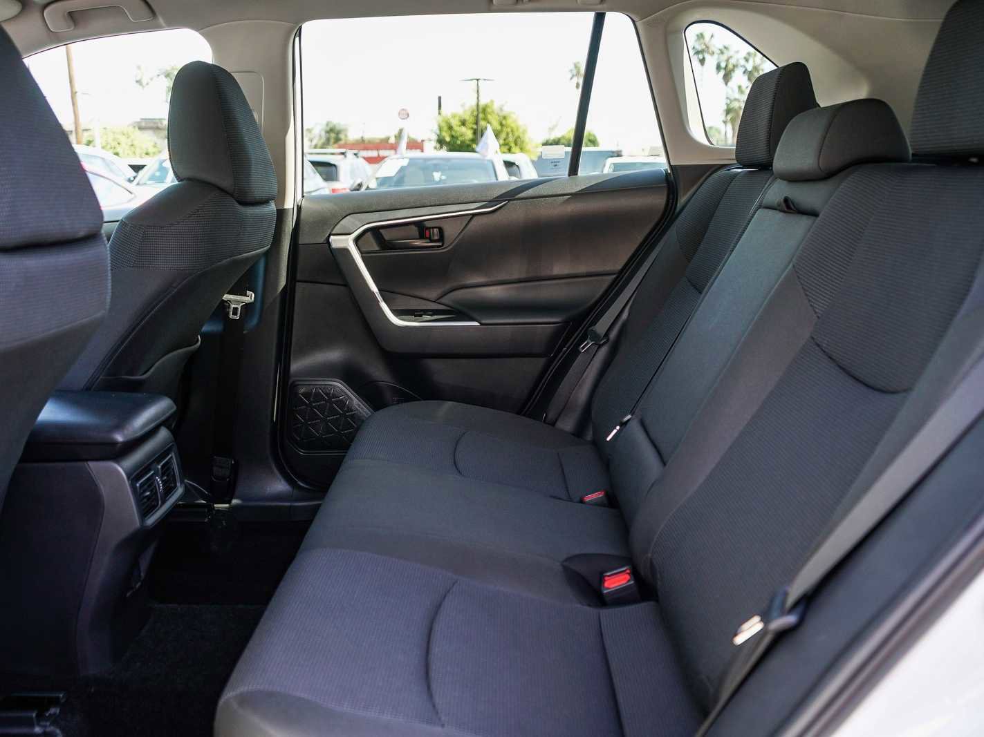 Used 2024 Toyota RAV4 LE image 17