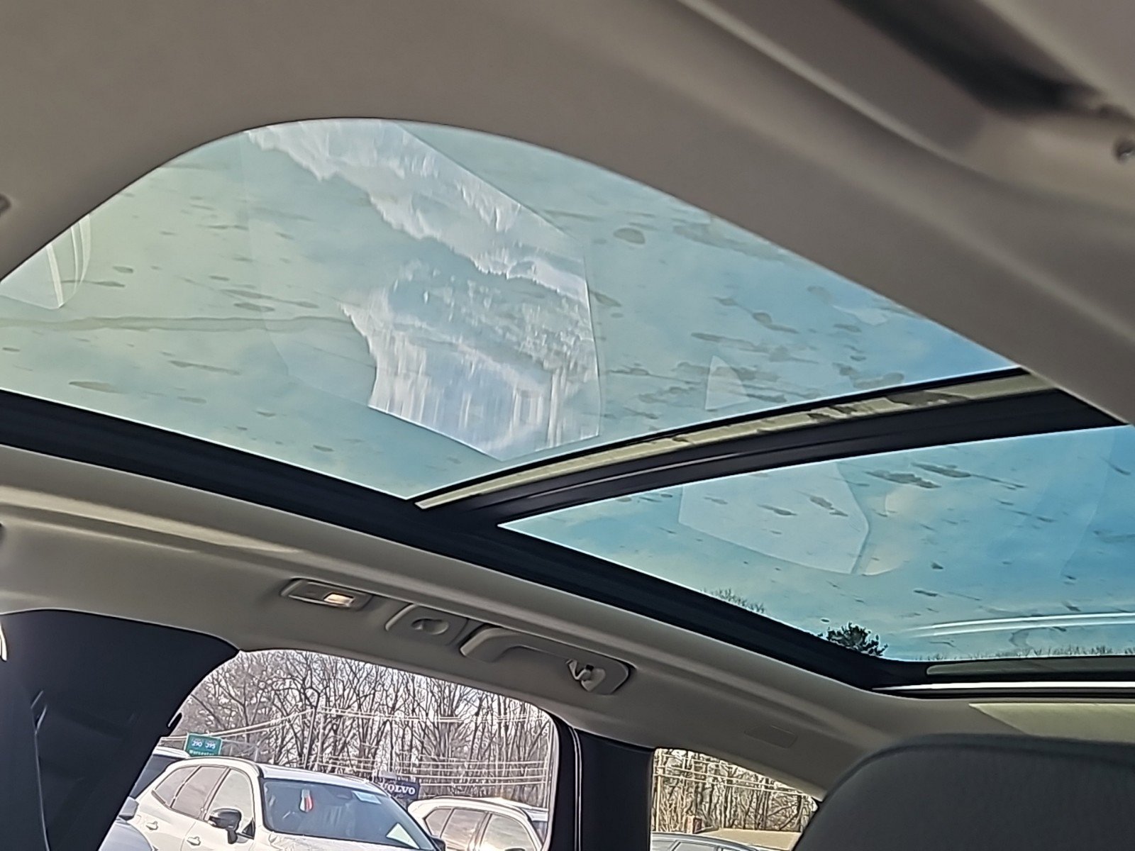 New 2025 Volvo XC60 T8 Plus w/ Climate Package image 6