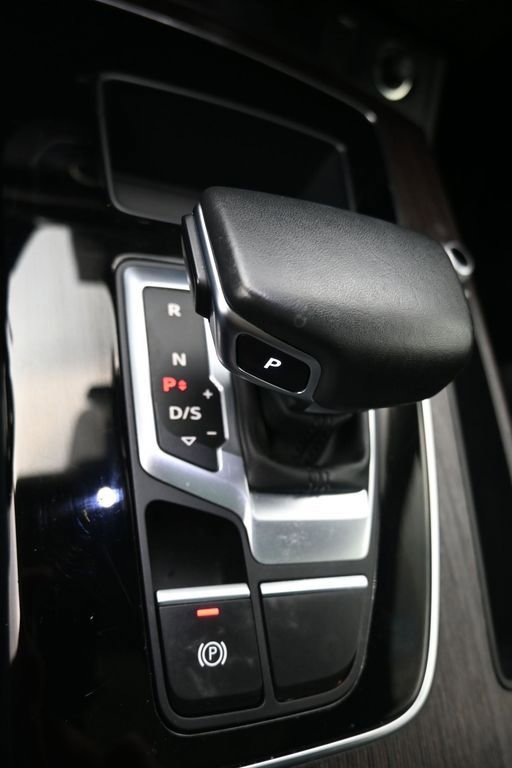 Used 2021 Audi Q5 2.0T Premium Plus w/ Premium Plus Package image 30