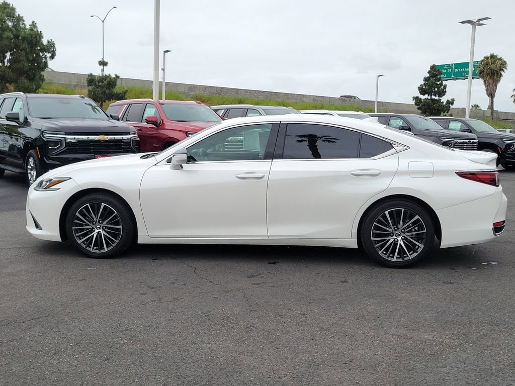 Used 2024 Lexus ES 300h w/ Premium Package FWD image 28