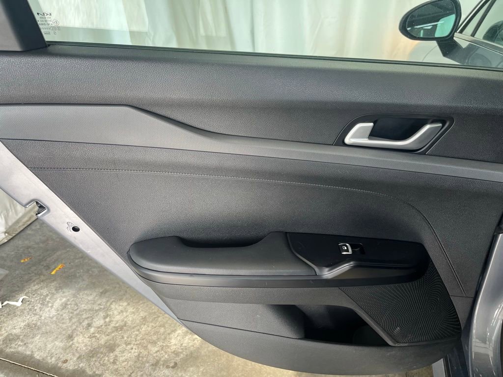 Used 2022 Kia K5 LXS image 23