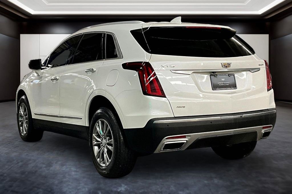 Used 2021 Cadillac XT5 Premium Luxury w/ LPO, Floor Liner Package AWD/4WD image 4