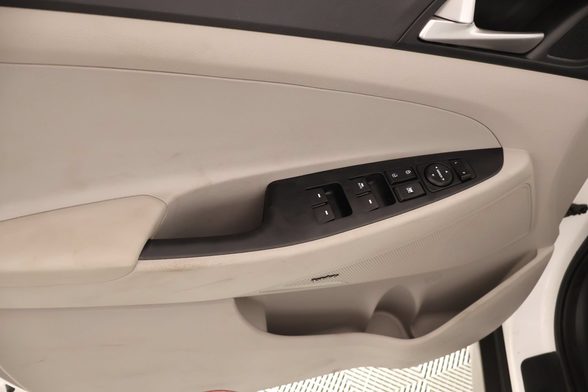 Used 2019 Hyundai Tucson Sport FWD image 15