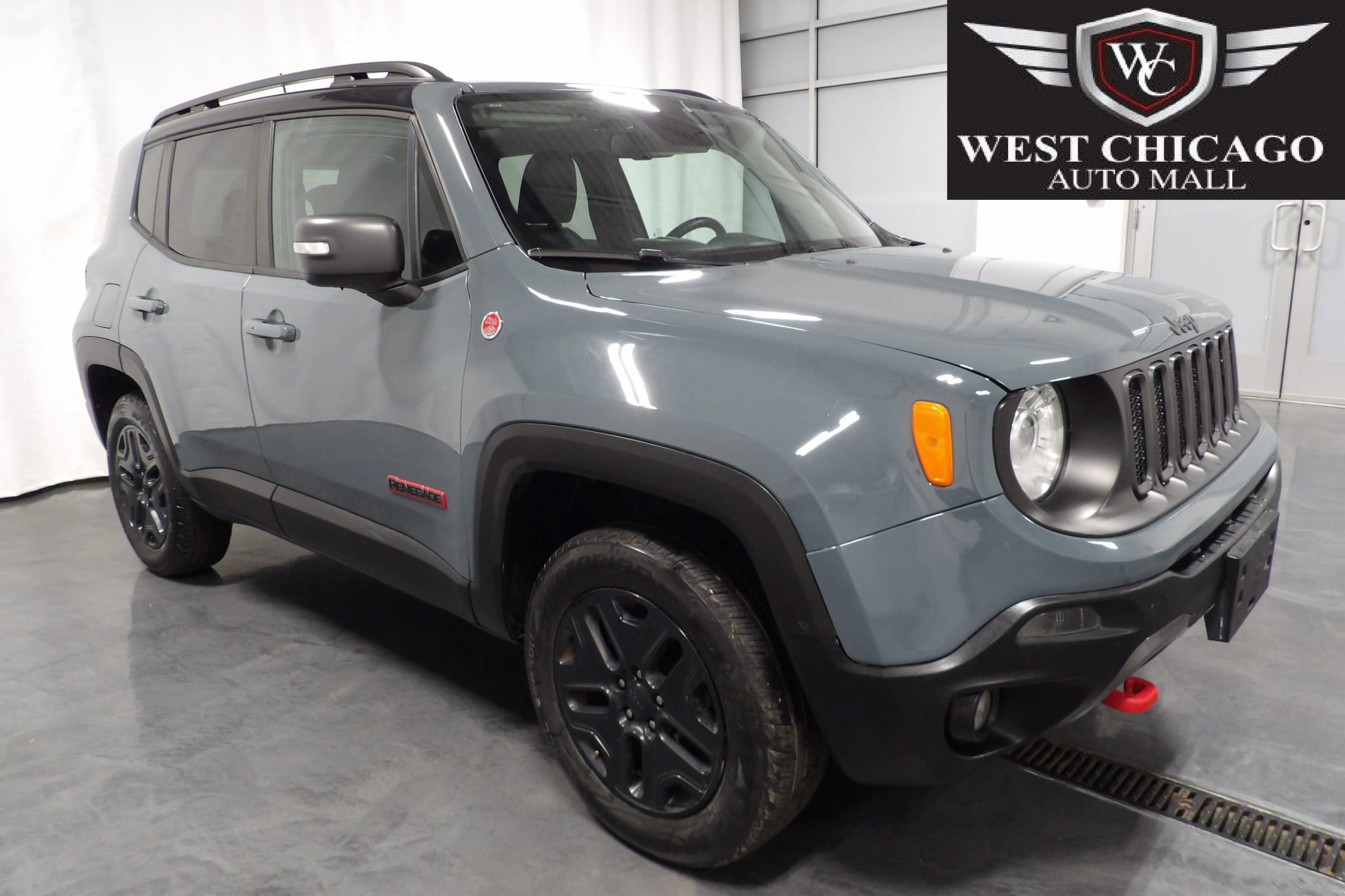 Used 2018 Jeep Renegade Trailhawk AWD/4WD image 1