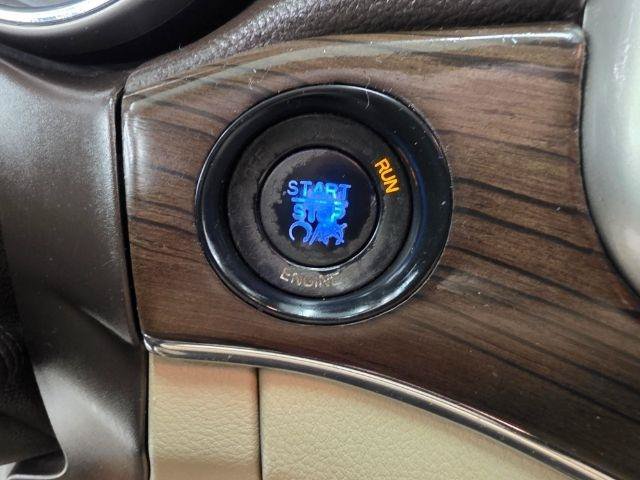 Used 2014 Jeep Grand Cherokee Overland w/ Advanced Technology Group AWD/4WD image 15