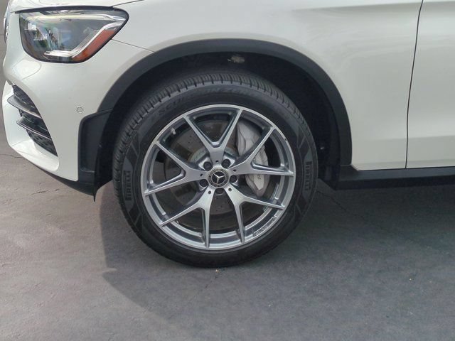 Used 2023 Mercedes-Benz GLC 300 4MATIC Coupe image 9