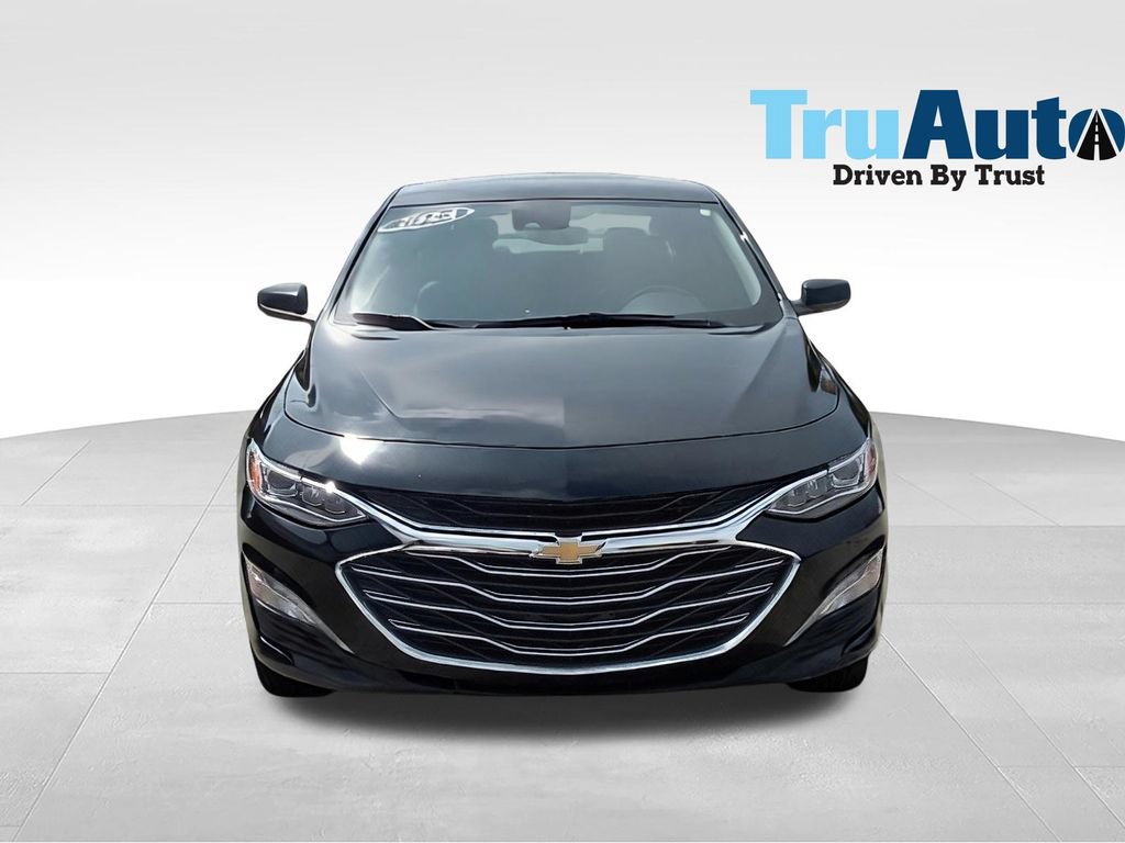 Used 2024 Chevrolet Malibu LT FWD image 2