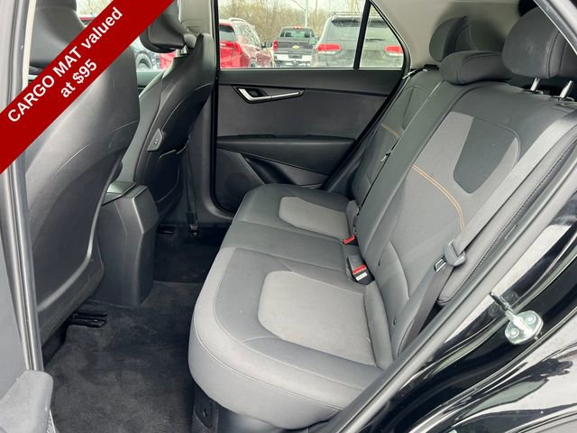 Used 2023 Kia Niro LX image 4