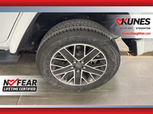Used 2022 Jeep Wrangler Unlimited Sahara AWD/4WD image 8