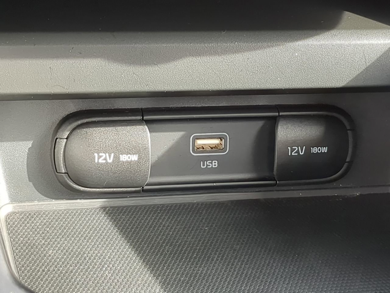 Certified 2023 Kia Soul LX w/ Option Group 015 FWD image 18
