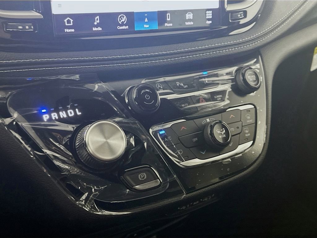 New 2025 Chrysler Pacifica Select w/ Uconnect Theater Family Group image 12
