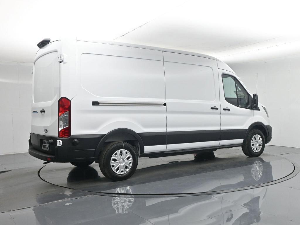 New 2026 Ford E-Transit 148 Medium Roof w/ Load Area Protection Package RWD image 22