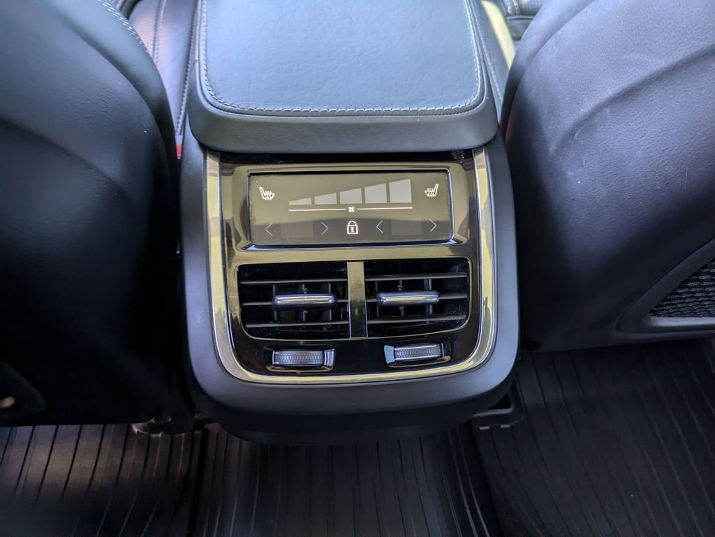 Used 2020 Volvo XC90 T6 Inscription w/ Protection Package Premier image 24
