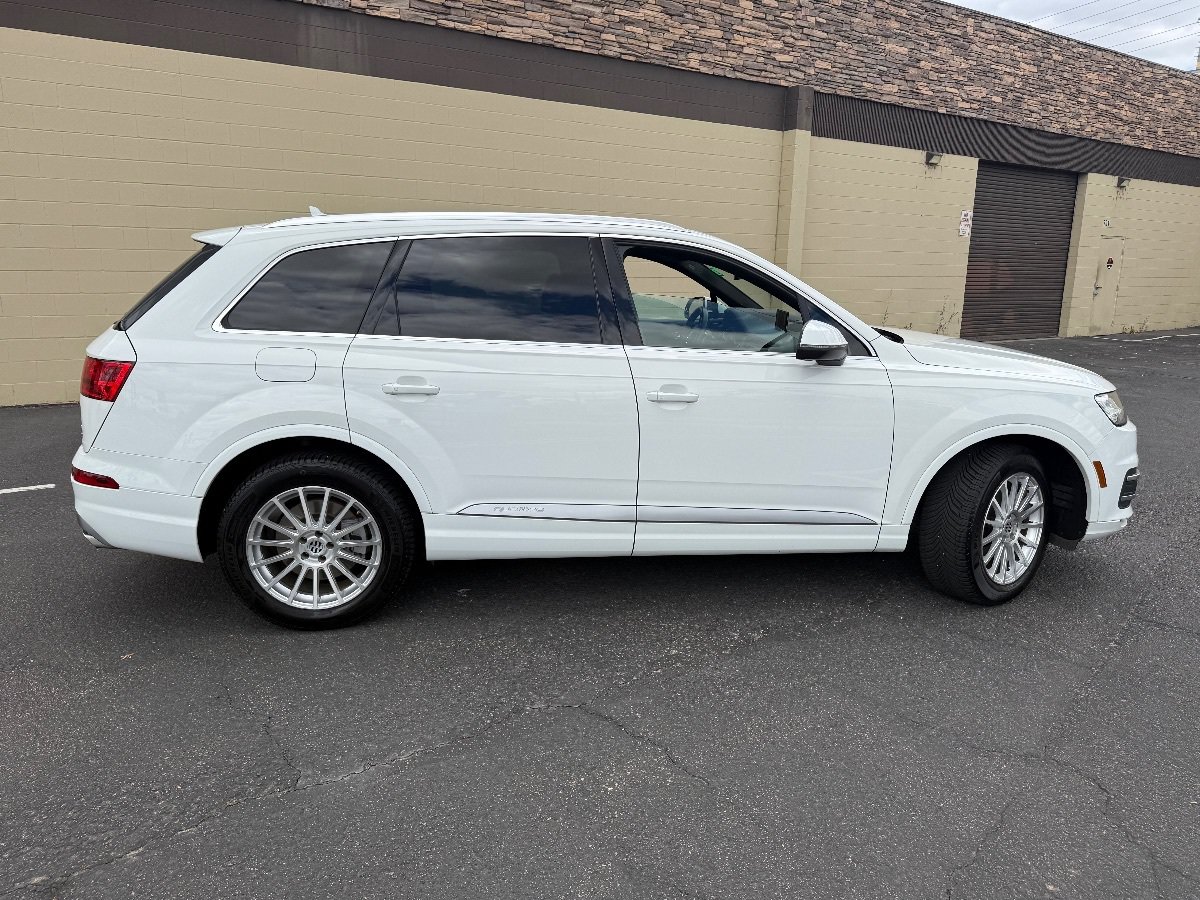 Used 2017 Audi Q7 3.0T Prestige AWD/4WD image 10