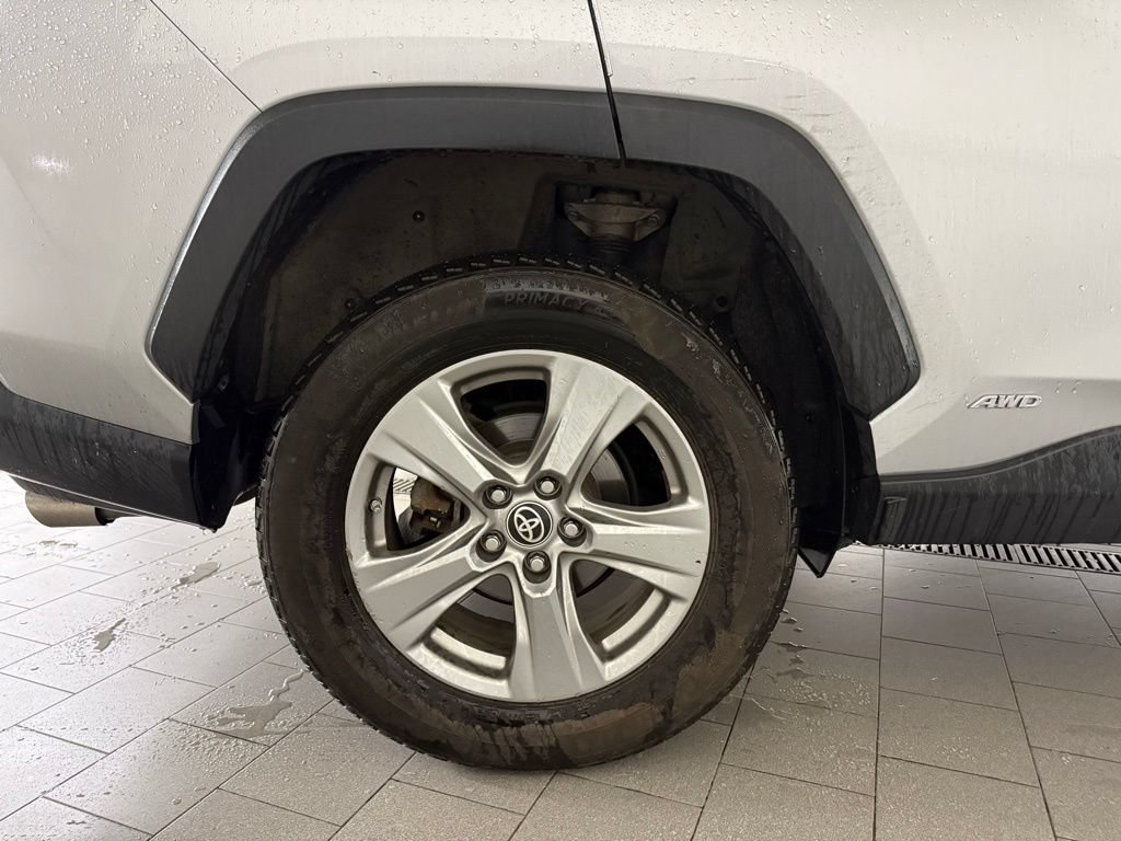 Used 2024 Toyota RAV4 LE AWD/4WD image 26