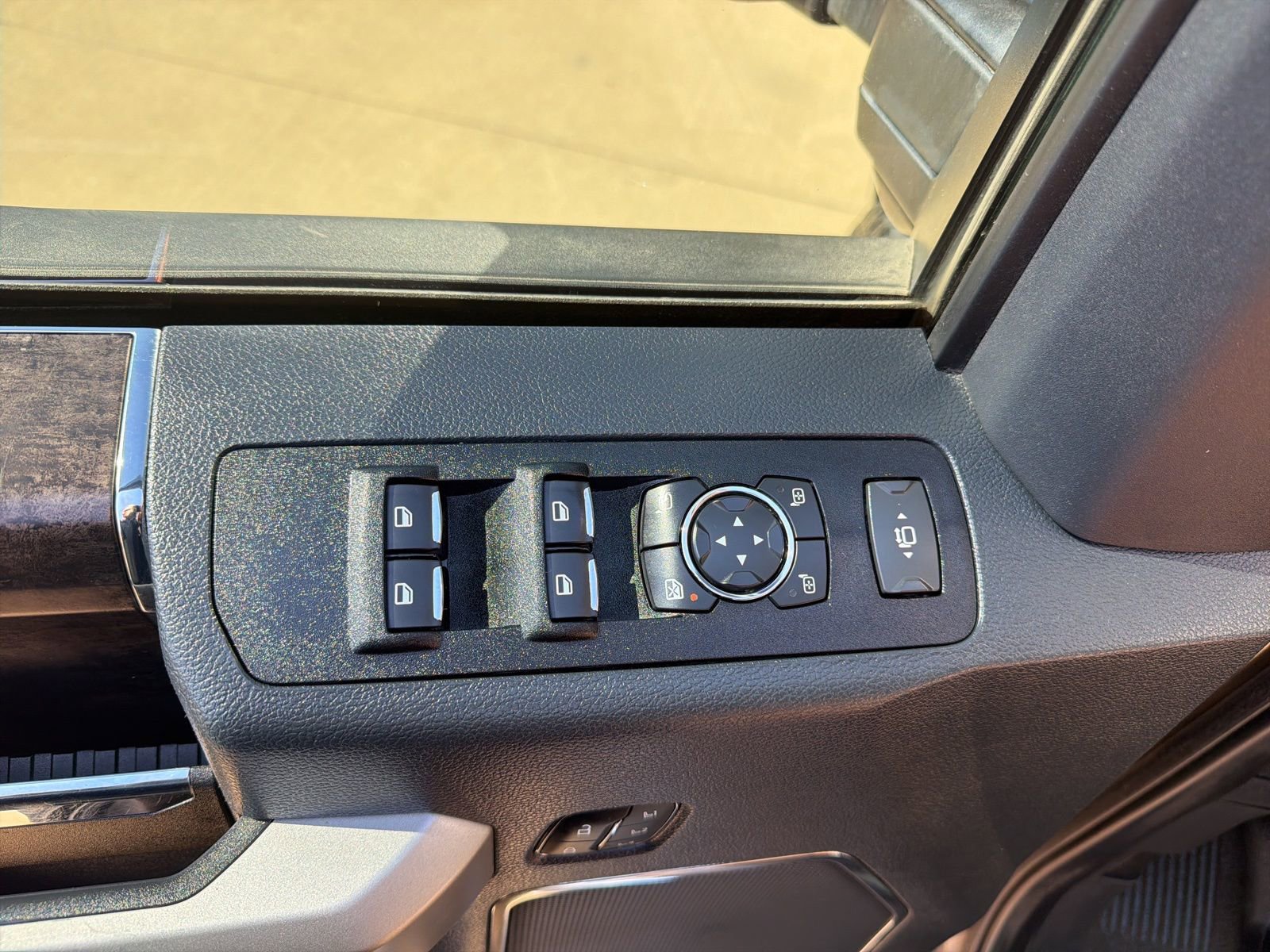 Used 2022 Ford F350 Lariat w/ Lariat Ultimate Package image 16