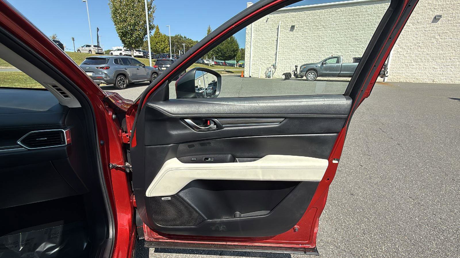 Used 2022 MAZDA CX-5 AWD 2.5 S w/ Premium Plus Pkg image 16