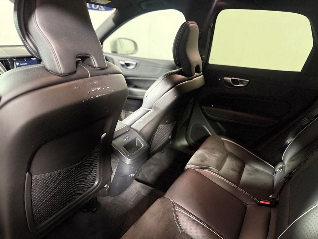 Used 2019 Volvo XC60 T5 R-Design AWD/4WD image 24