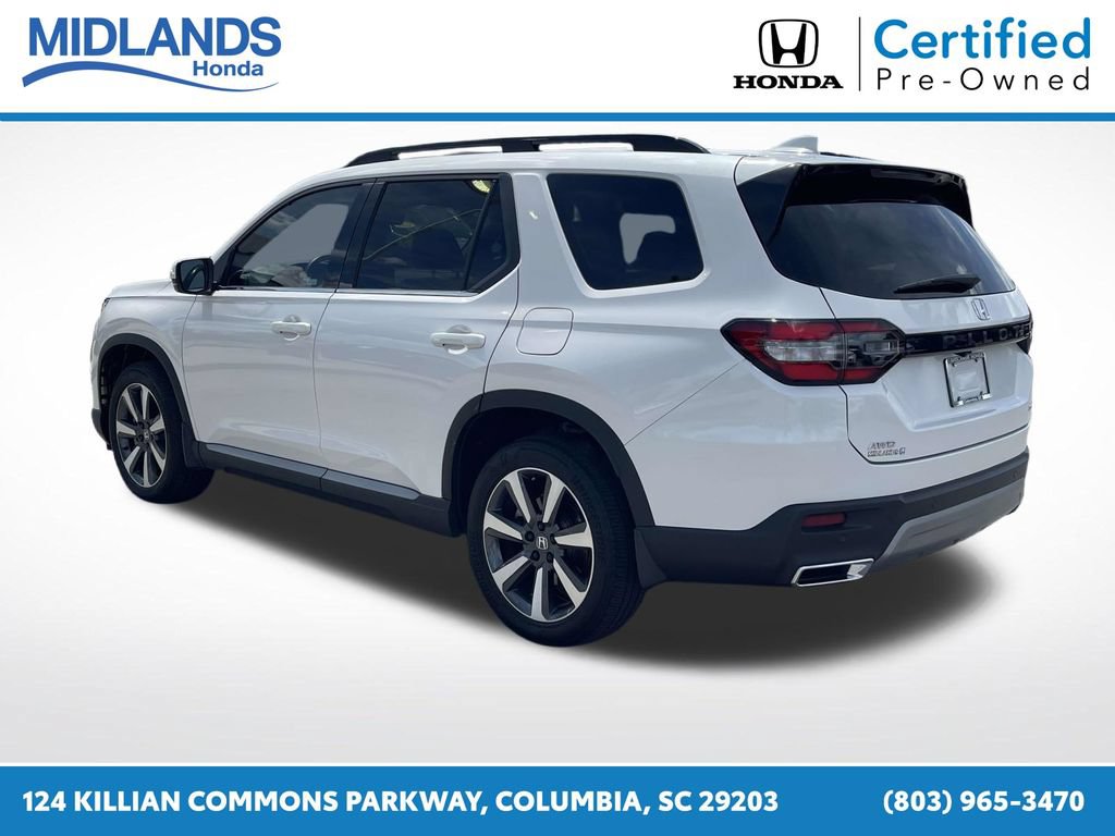 Used 2025 Honda Pilot Touring image 4