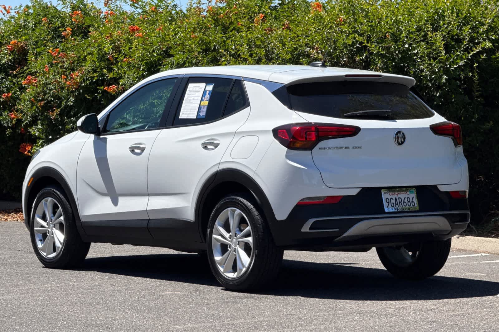Used 2023 Buick Encore GX Preferred w/ Cold Weather Comfort Package FWD image 5