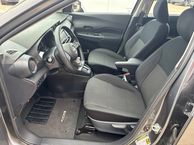 Used 2025 Nissan Kicks Play S FWD image 17