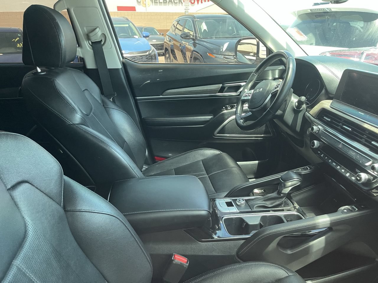 Used 2022 Kia Telluride EX w/ EX Premium Package FWD image 7