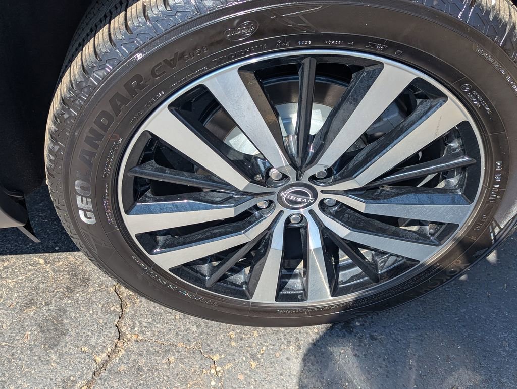 Used 2023 Nissan Pathfinder Platinum image 38