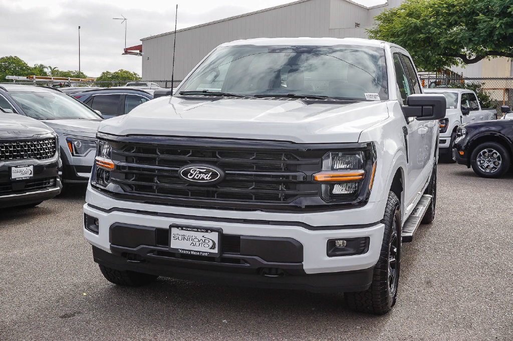 New 2026 Ford F150 XLT w/ XLT Black Appearance Package AWD/4WD image 3