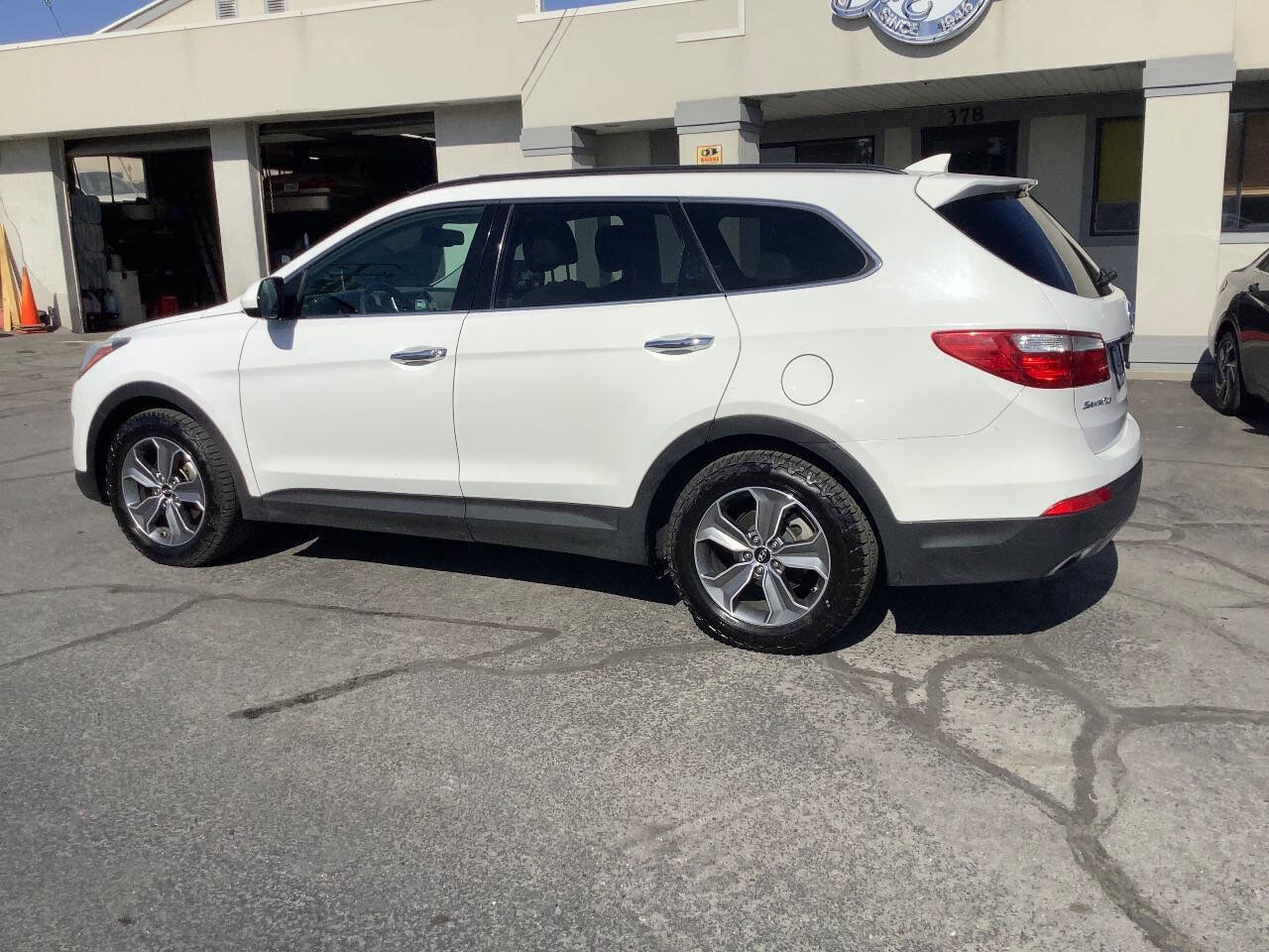 Used 2015 Hyundai Santa Fe GLS AWD/4WD image 19