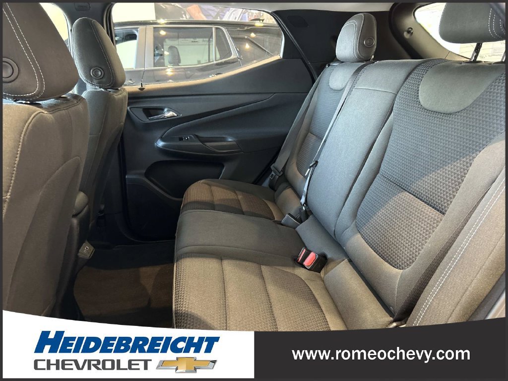 Used 2023 Chevrolet Bolt EUV LT w/ Comfort Package FWD image 12