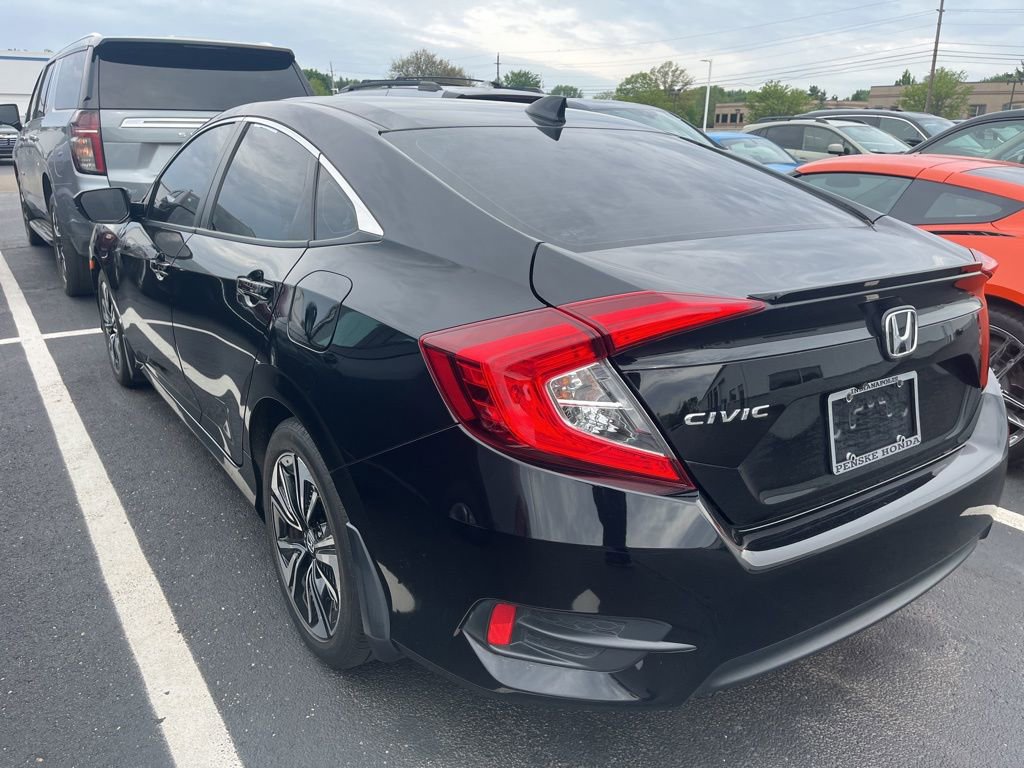 Used 2017 Honda Civic EX-T image 4