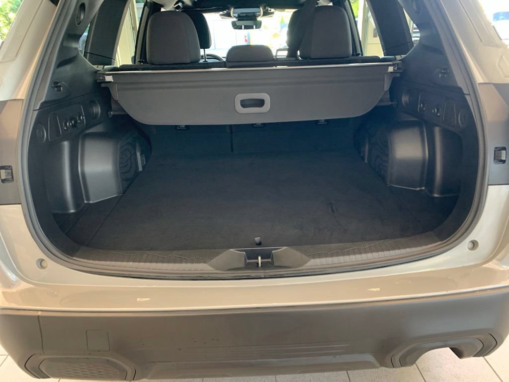 Used 2025 Subaru Forester Premium AWD/4WD image 14