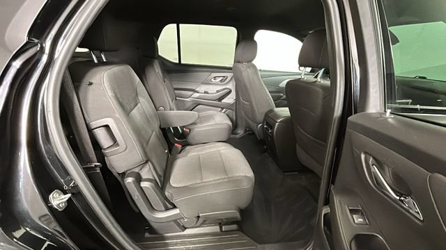 Used 2022 Chevrolet Traverse LT FWD image 30