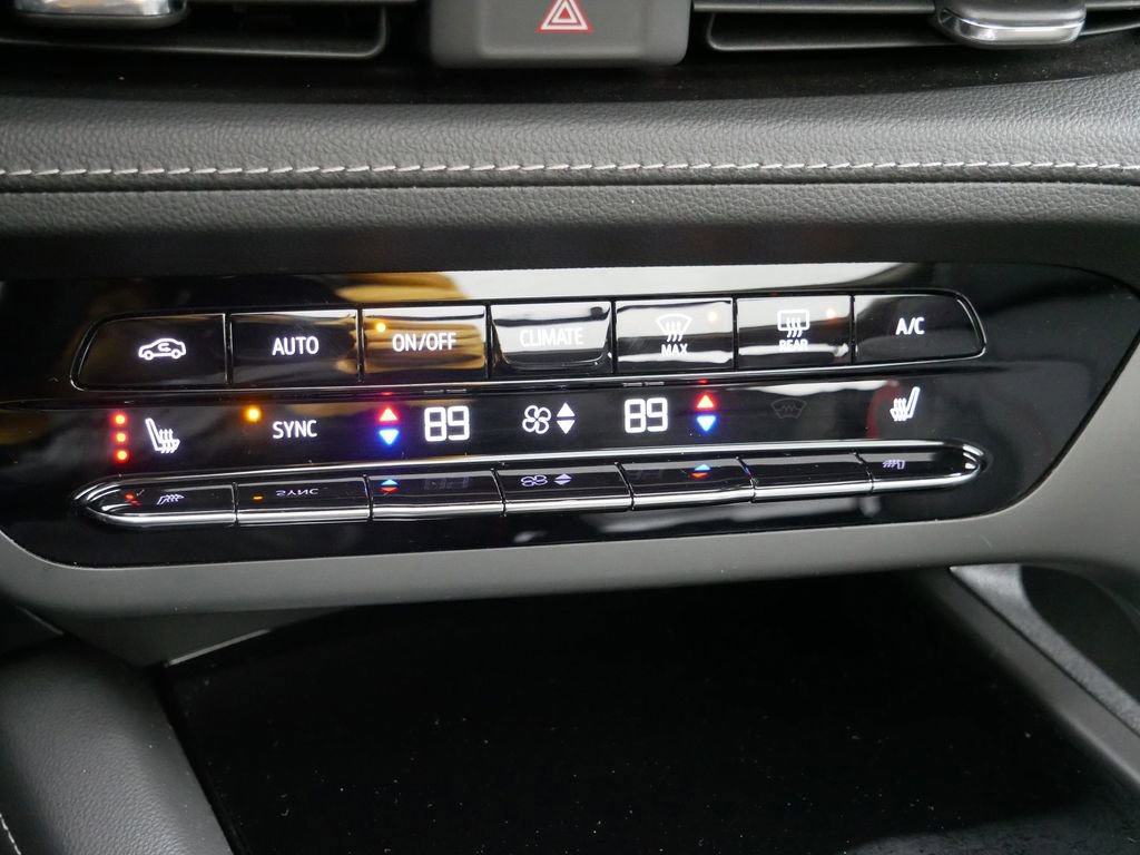 Used 2023 Buick Envision Essence w/ Sport Touring Package image 19