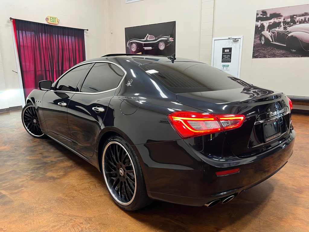 Used 2014 Maserati Ghibli RWD image 2