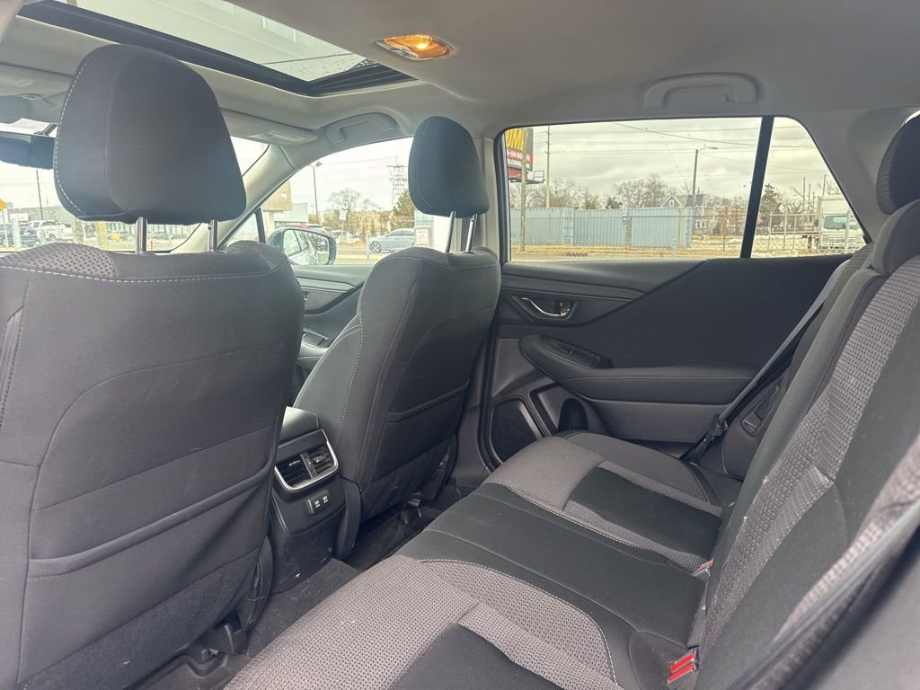Used 2022 Subaru Outback Premium image 17