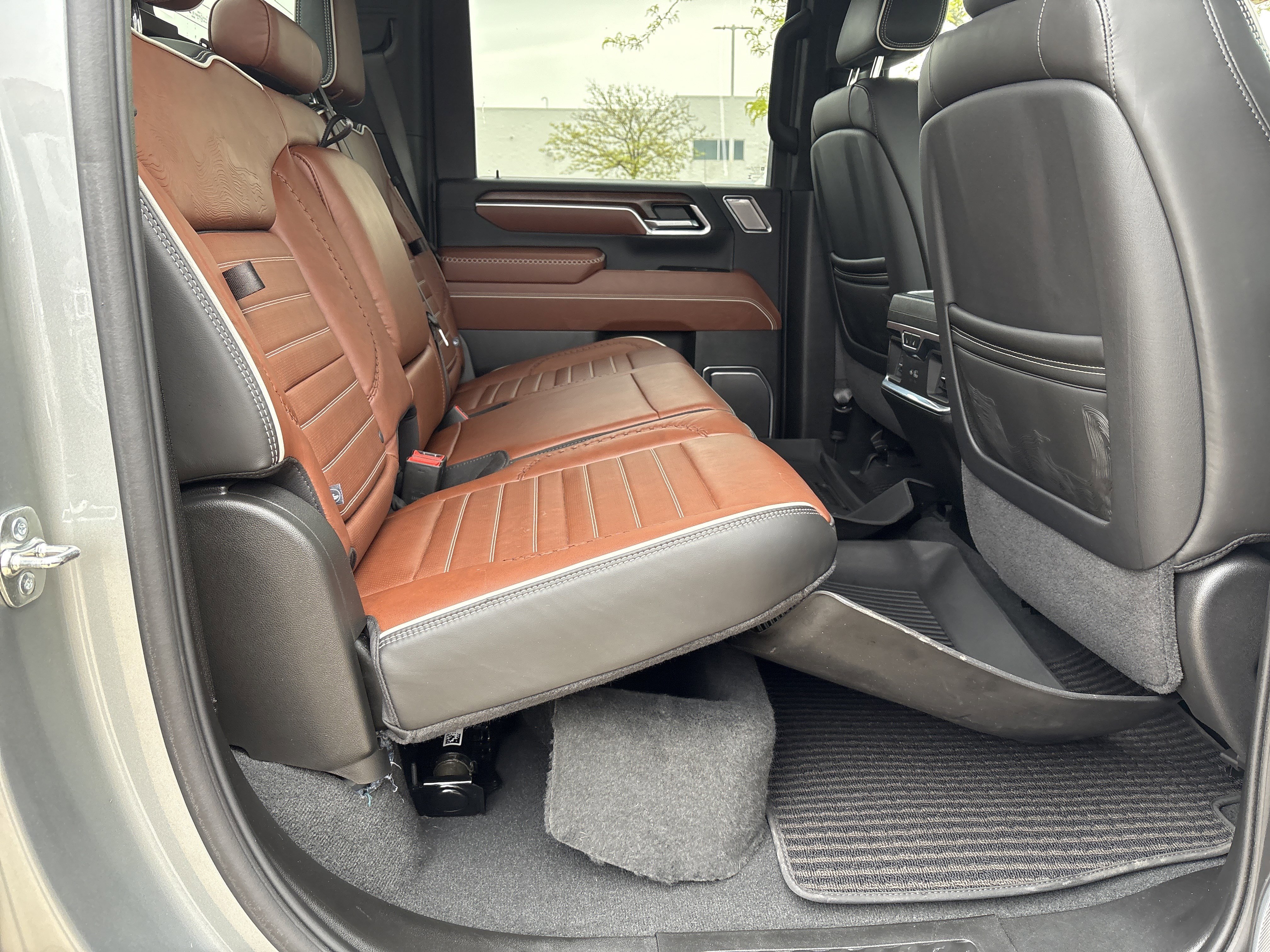 Used 2025 GMC Sierra 3500 Denali Ultimate AWD/4WD image 16