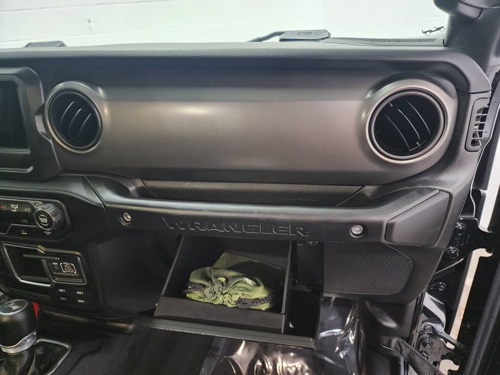 Used 2023 Jeep Wrangler Unlimited Sport AWD/4WD image 31
