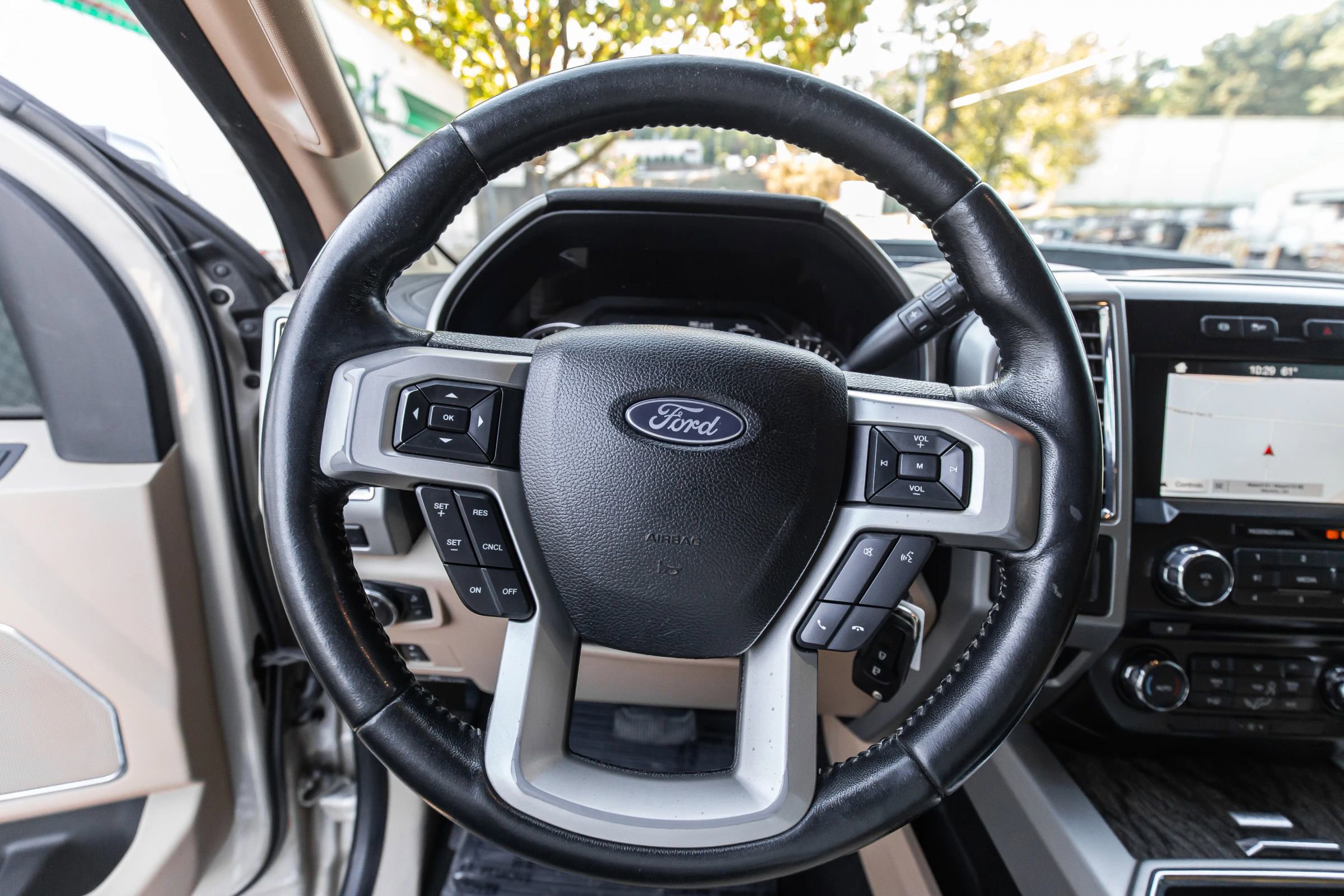 Used 2017 Ford F250 Lariat w/ Chrome Package image 23