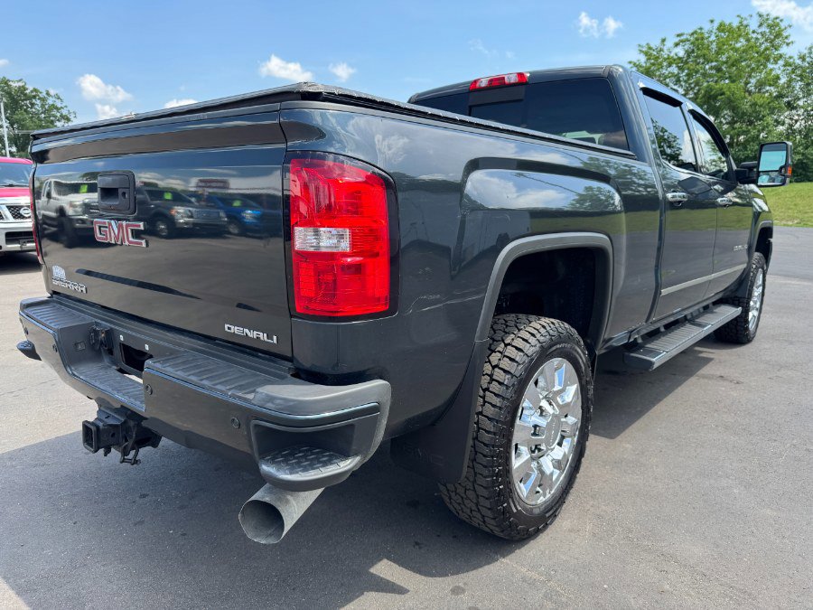 Used 2018 GMC Sierra 2500 Denali image 4